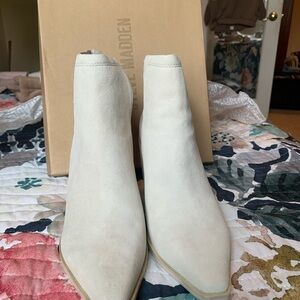 Steve Madden Women's Off-White Ankle Booties